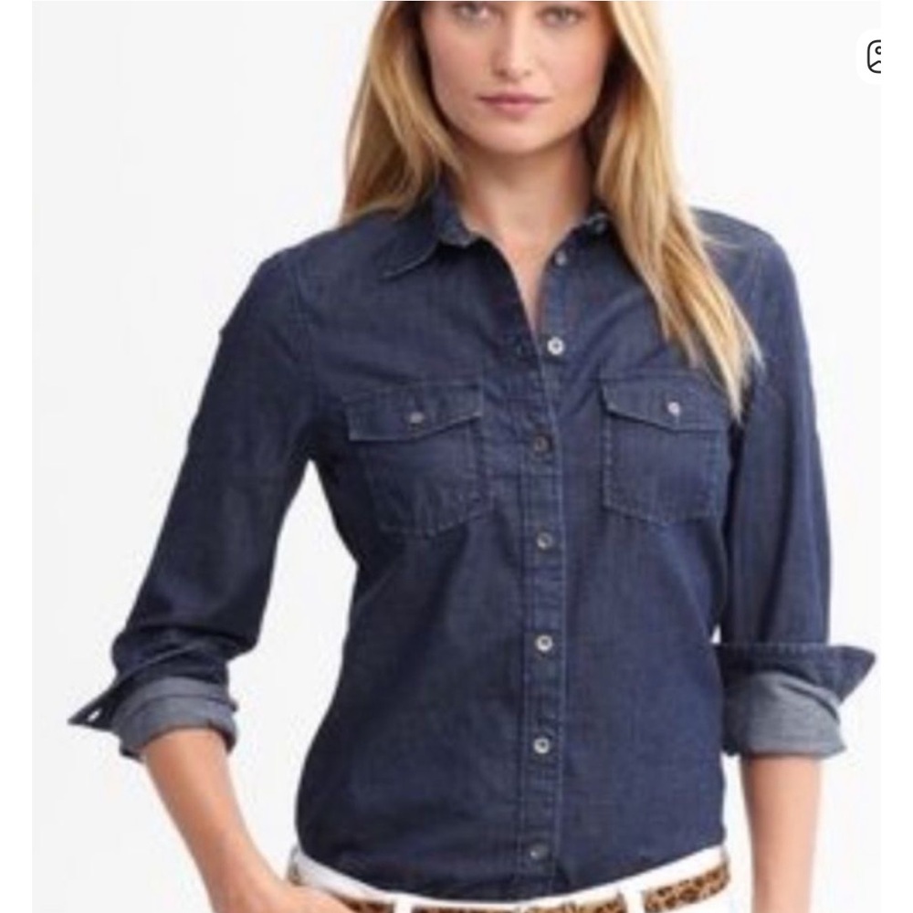 Banana Republic Soft Wash Denim Button Up Shirt S-S long Sleeve Collared Top EUC